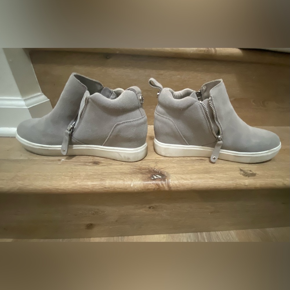 Steve Madden Wedge Casual Sneakers - size 9